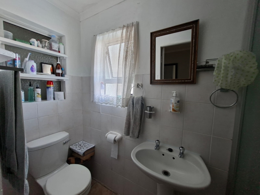 2 Bedroom Property for Sale in Hartenbos Central Western Cape